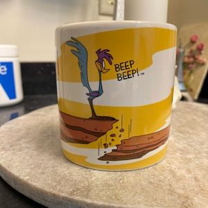 Looney Tunes (Wile E Coyote and Road Runner)